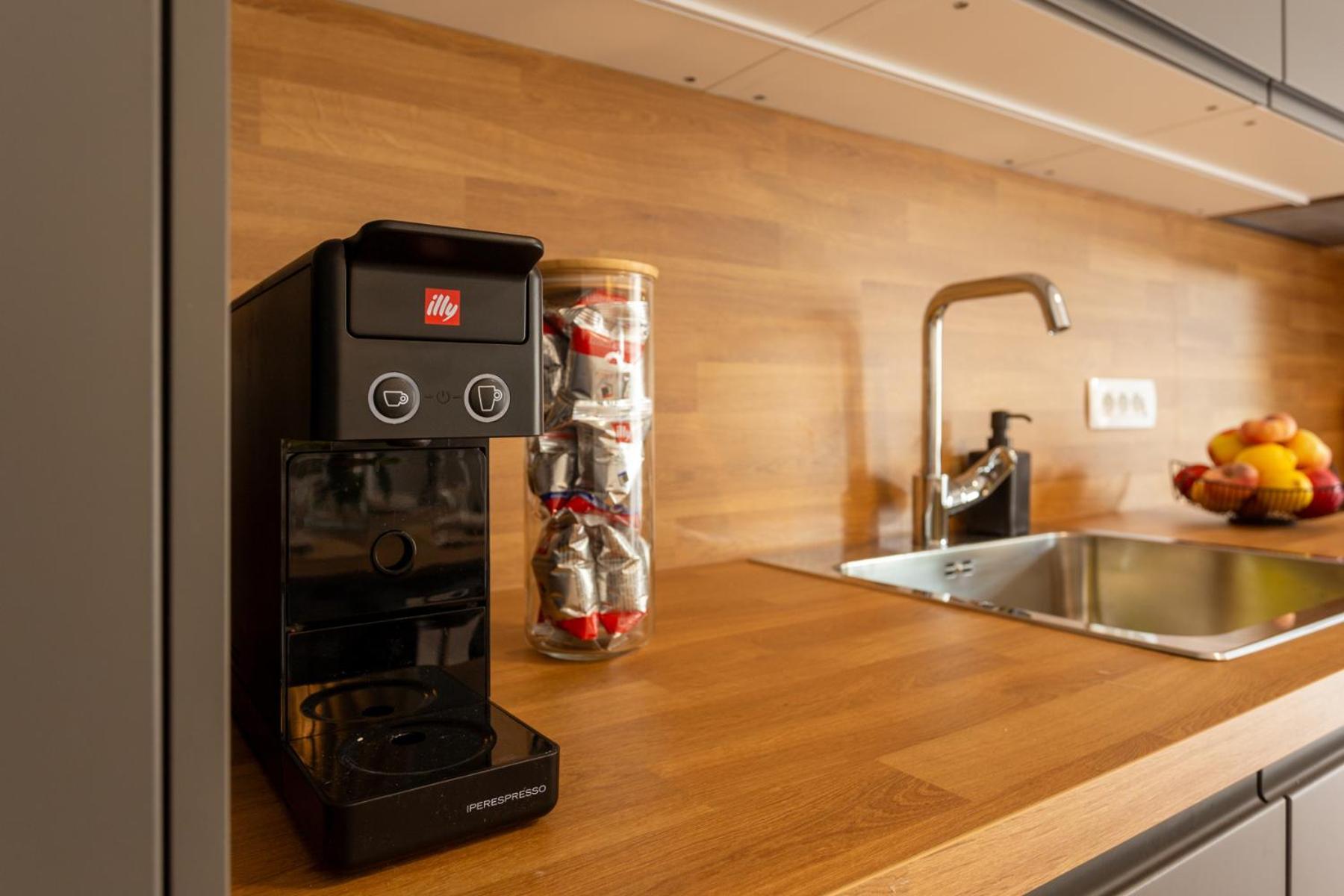 Apartmaji Klavdija Lubiana Esterno foto