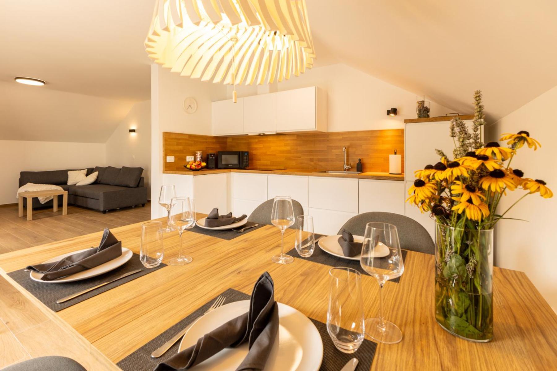 Apartmaji Klavdija Lubiana Esterno foto